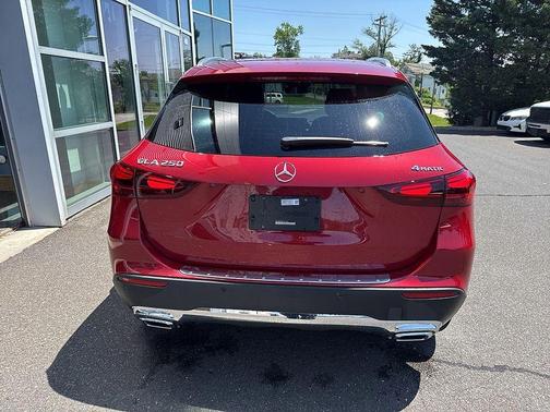 2024 Mercedes-Benz GLA 250 Base 4MATIC
