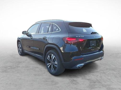 2026 Mercedes-Benz GLA 250 Base 4MATIC