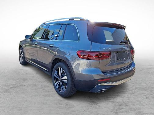 2026 Mercedes-Benz GLB 250 Base 4MATIC