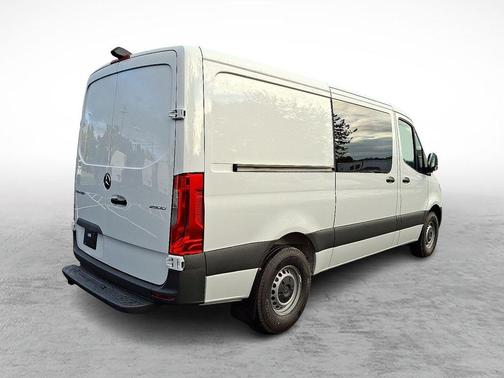 2025 Mercedes-Benz Sprinter 2500 Standard Roof