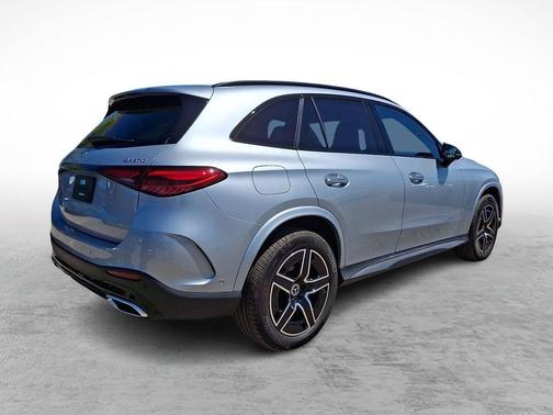 Cirrus Silver Metallic 2026 Mercedes-Benz GLC 300 Base 4MATIC