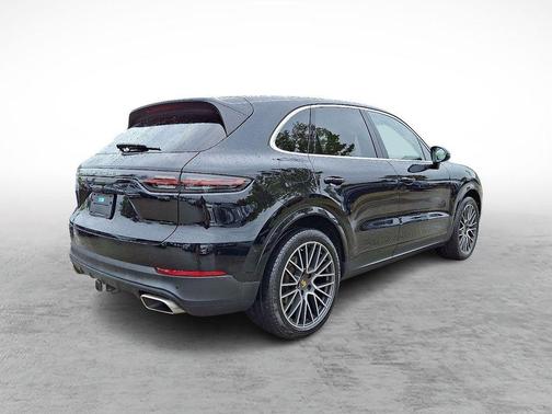 2023 Porsche Cayenne Base