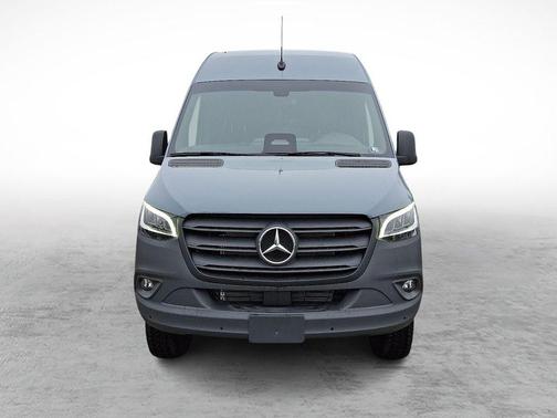 2025 Mercedes-Benz Sprinter 2500 Standard Roof
