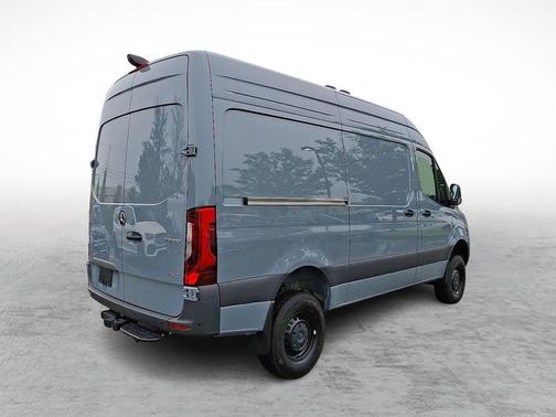 2025 Mercedes-Benz Sprinter 2500 Standard Roof
