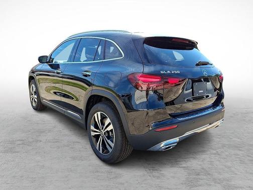 2026 Mercedes-Benz GLA 250 Base 4MATIC