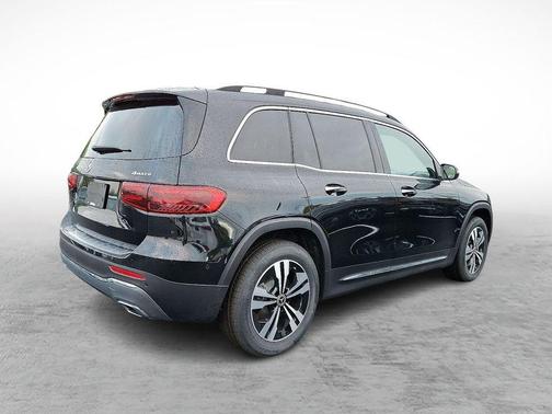 2026 Mercedes-Benz GLB 250 Base 4MATIC