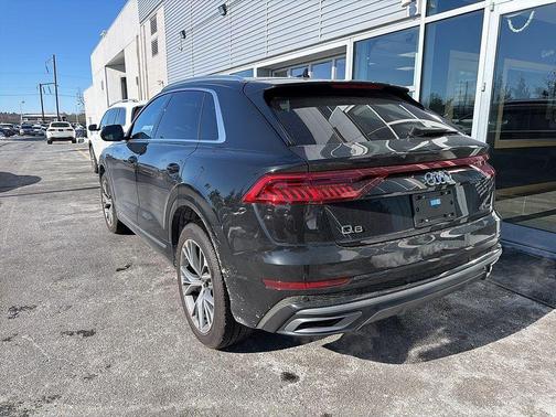 2023 Audi Q8 55 Premium Plus