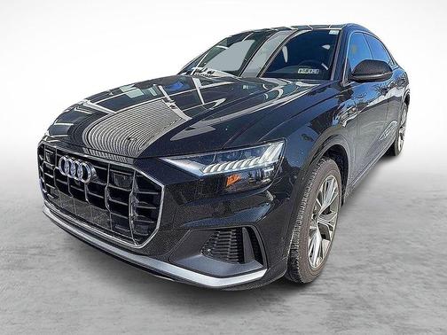 2023 Audi Q8 55 Premium Plus