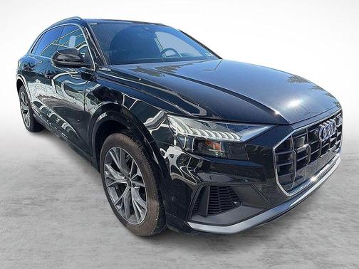 2023 Audi Q8 55 Premium Plus