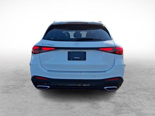 2026 Mercedes-Benz GLC 350e 