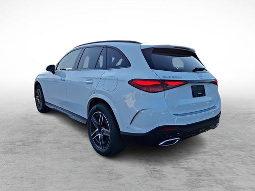 2026 Mercedes-Benz GLC 350e 