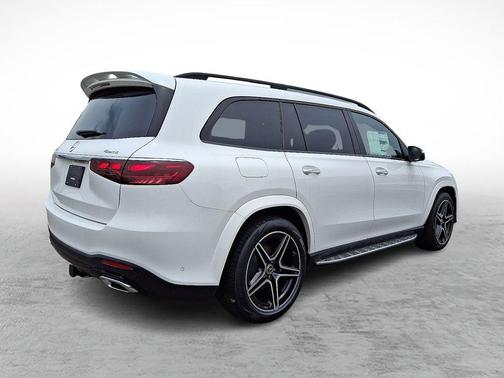 2025 Mercedes-Benz GLS 450 4MATIC