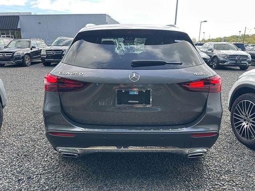 2025 Mercedes-Benz GLA 250 Base 4MATIC