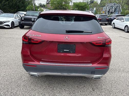 2021 Mercedes-Benz GLA 250 Base 4MATIC