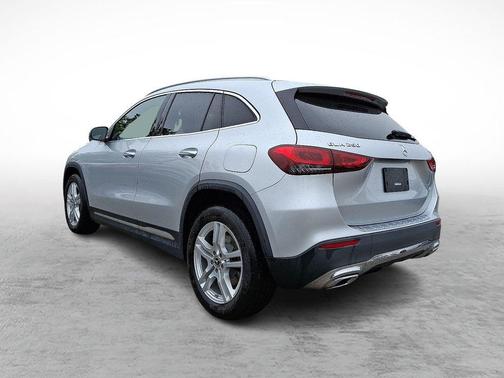 2022 Mercedes-Benz GLA 250 Base 4MATIC