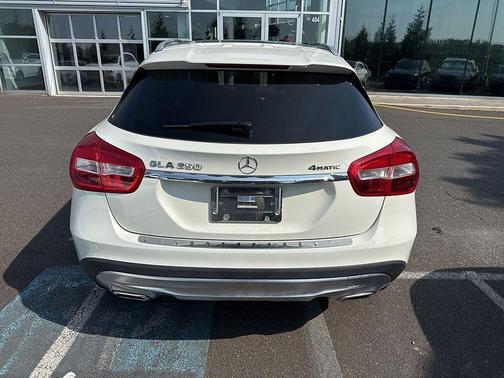2017 Mercedes-Benz GLA 250 Base 4MATIC
