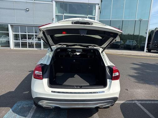 2017 Mercedes-Benz GLA 250 Base 4MATIC