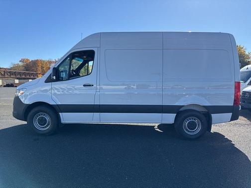 2025 Mercedes-Benz Sprinter 2500 Standard Roof
