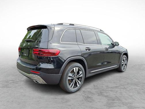 2026 Mercedes-Benz GLB 250 Base 4MATIC