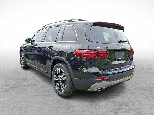 2026 Mercedes-Benz GLB 250 Base 4MATIC