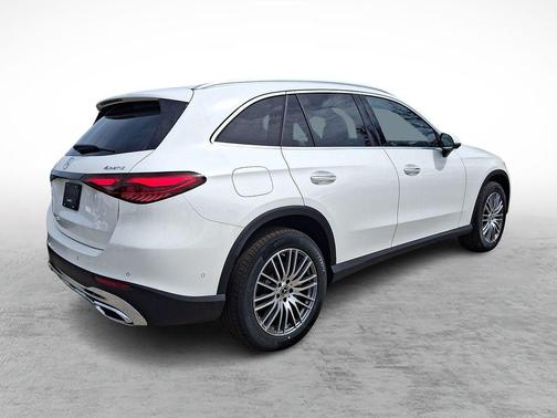 Polar White 2026 Mercedes-Benz GLC 300 Base 4MATIC