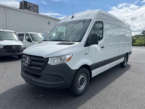2024 Mercedes-Benz eSprinter 2500 170 WB High Roof Cargo