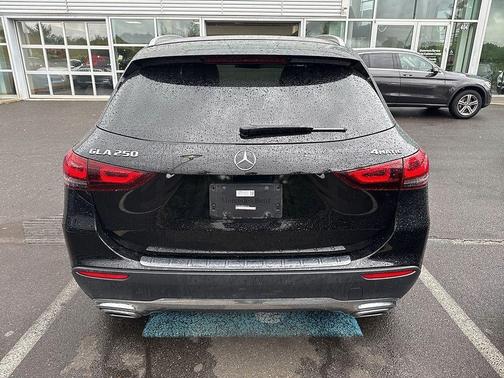 2021 Mercedes-Benz GLA 250 Base 4MATIC
