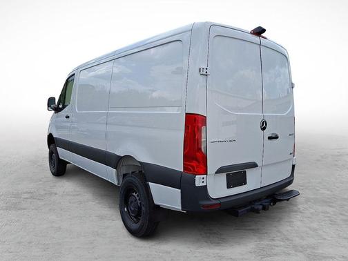 2025 Mercedes-Benz Sprinter 2500 Standard Roof