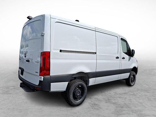 2025 Mercedes-Benz Sprinter 2500 Standard Roof