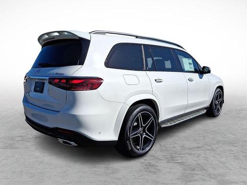 2025 Mercedes-Benz GLS 450 4MATIC