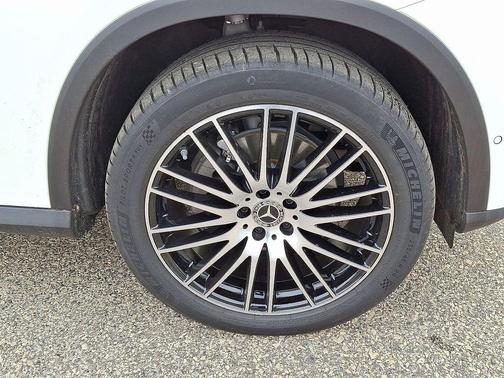 2025 Mercedes-Benz GLC 300 Base 4MATIC