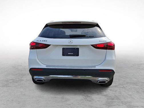 2025 Mercedes-Benz GLA 250 Base 4MATIC