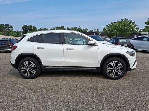 2025 Mercedes-Benz GLA 250 Base 4MATIC