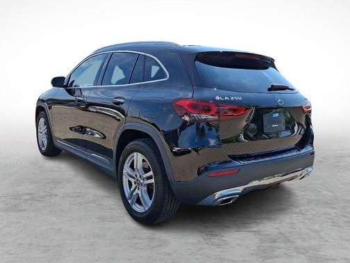 2022 Mercedes-Benz GLA 250 Base 4MATIC