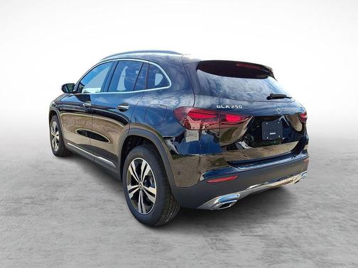 2026 Mercedes-Benz GLA 250 Base 4MATIC