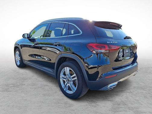 2021 Mercedes-Benz GLA 250 Base 4MATIC
