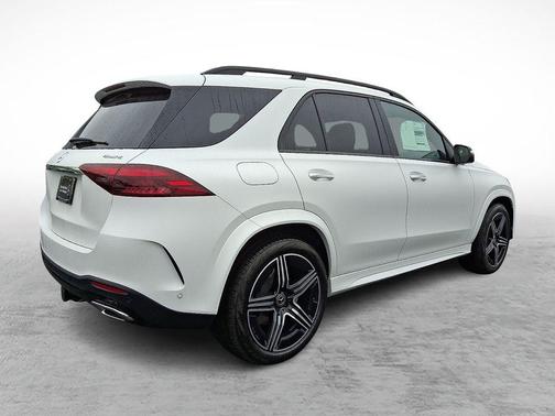Moonlight White 2026 Mercedes-Benz GLE 450 4MATIC