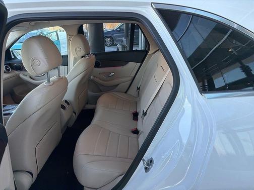 2022 Mercedes-Benz GLC 300 Base 4MATIC