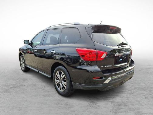 2018 Nissan Pathfinder SL