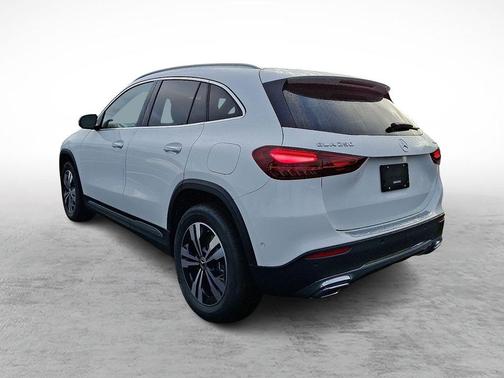 2026 Mercedes-Benz GLA 250 Base 4MATIC