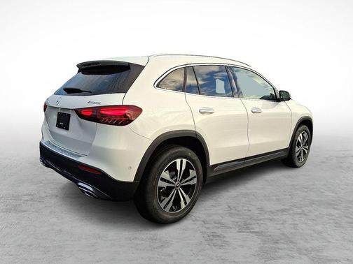 2026 Mercedes-Benz GLA 250 Base 4MATIC