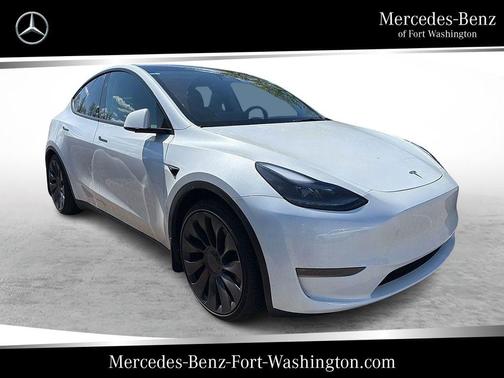 Pearl White Multi 2024 Tesla Model Y Performance