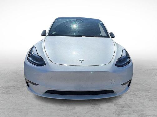 Pearl White Multi 2024 Tesla Model Y Performance