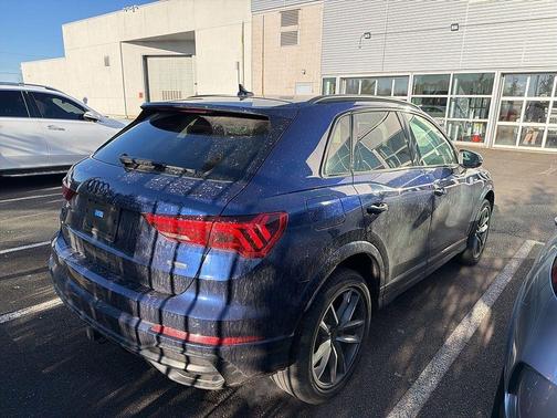 2022 Audi Q3 45 S line Premium