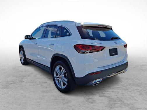 2022 Mercedes-Benz GLA 250 Base 4MATIC