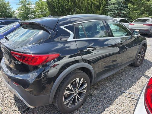 Black Obsidian 2018 INFINITI QX30 Luxury
