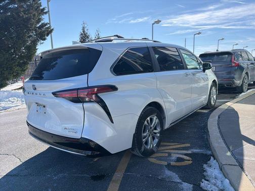 2022 Toyota Sienna Platinum 7 Passenger