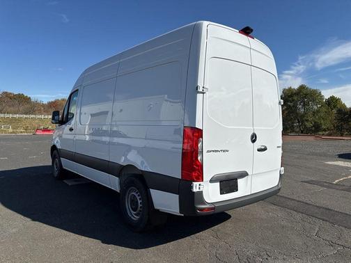 2025 Mercedes-Benz Sprinter 2500 Standard Roof