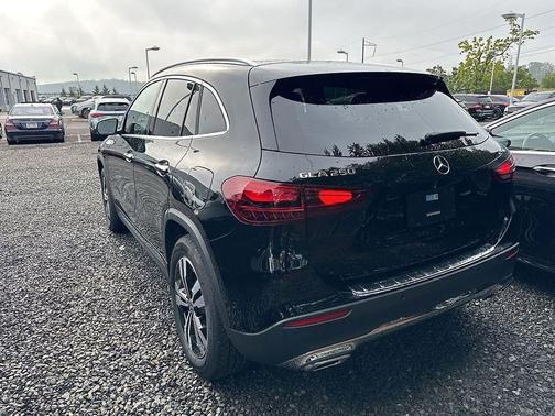 2025 Mercedes-Benz GLA 250 Base 4MATIC