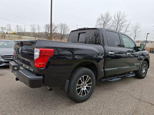 2021 Nissan Titan SV